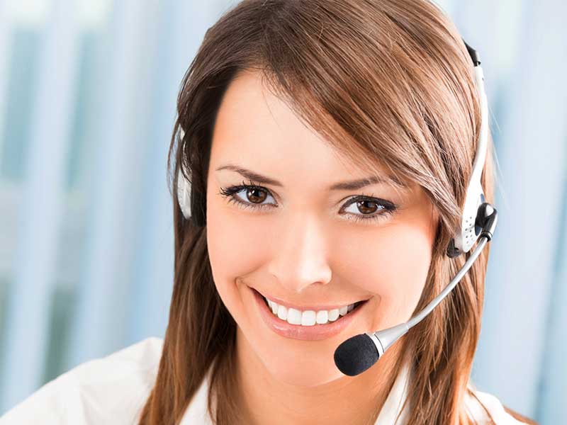 Lorsque les experts sont absents, une télésecrétaire spécialisée permettra aux appelants d’être accueillis par téléphone par un service professionnel.